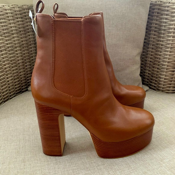 NWT Michael Kors Camel-Brown Leather Platform Chelsea Boots 10 - Picture 1 of 11